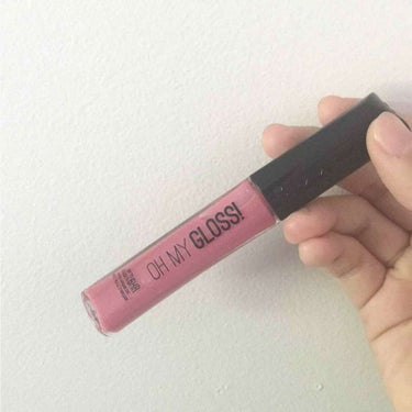 ☑︎ OH MY GLOSS （リンメル)

160番の STAY MY ROSE 

だいぶ薄めのグロスだと思います。発色はまずまず...。これを使うときは重ねて使っています。細かめのラメが入ってて少