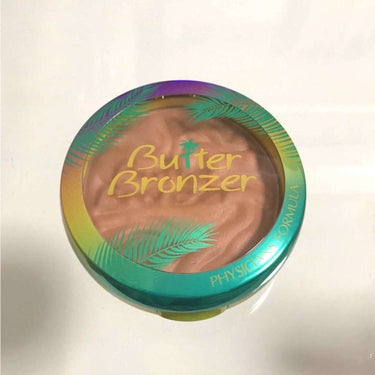 【PHYSICIANS FORMULA 】Butter Bronzer

しっとりしてて色持ちがいい👍
色味は、私は色白の方で01Light Bronzerがちょうどよかった👌