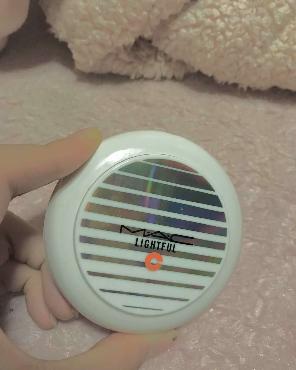 ライトフル C+ SPF 50 クイック フィニッシュ クッション コンパクト/M・A・C/クッションファンデーションを使ったクチコミ(1枚目)