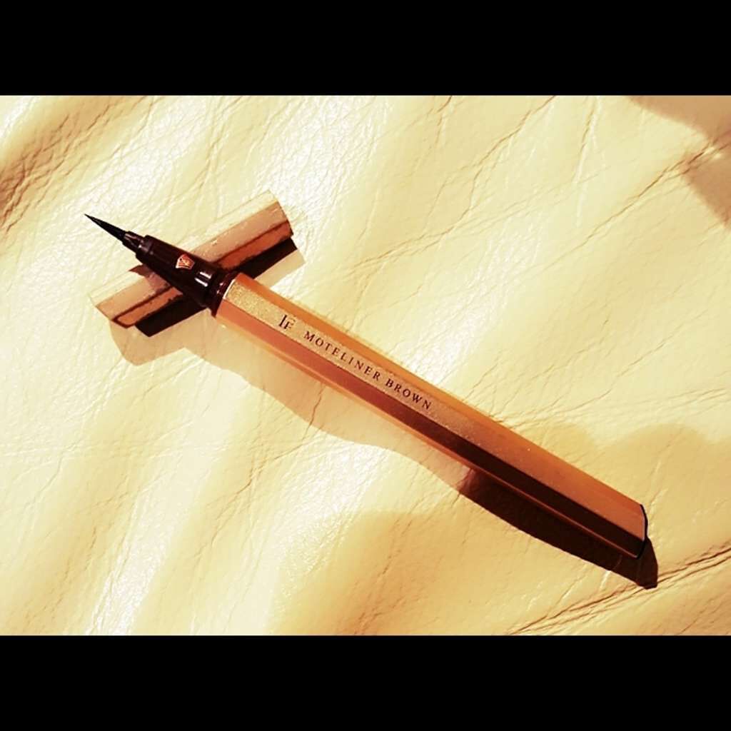 モテライナー リキッド/UZU BY FLOWFUSHI/リキッドアイライナーを使ったクチコミ（1枚目）