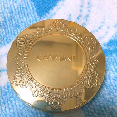 CANMAKEの商品はこのパウダーファンデーションが初めて買ったけどやっぱり皆の評価が良いだけあってコスパも良いしメチャクチャ使いやすい(｀✧ω✧´)リピ買い決定ですな

私は時間経つと皮脂が結構出てき