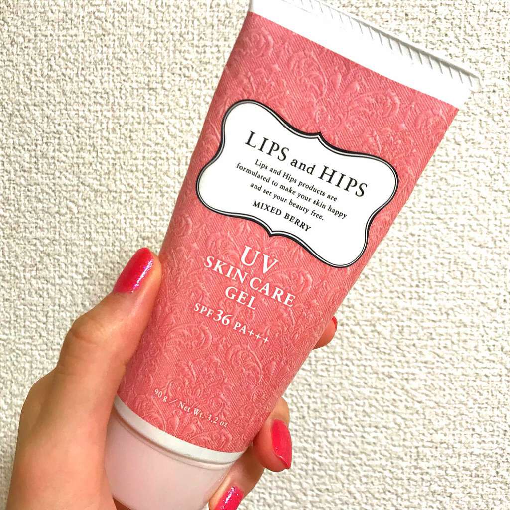 LIPS and HIPS UV SKIN CARE GELのクチコミ「LIPS and HIPS の日焼け止め。
塗るのめんどいな〜って時も香りがいいから
私みたい.....」（2枚目）