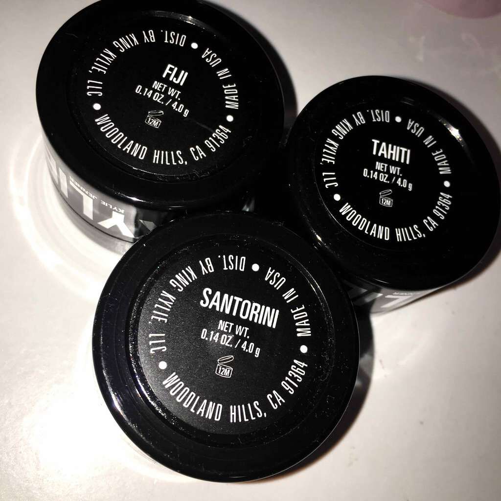 ウルトラグロウ ルースパウダーハイライター/Kylie Cosmetics/パウダーハイライトを使ったクチコミ(3枚目)