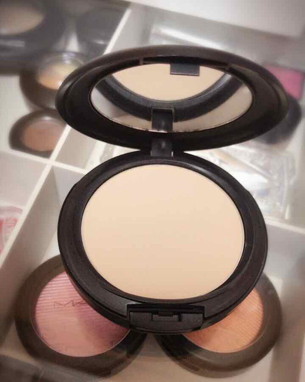 スタジオ フィックス パウダー プラス ファンデーション/M・A・C/パウダーファンデーションを使ったクチコミ(2枚目)