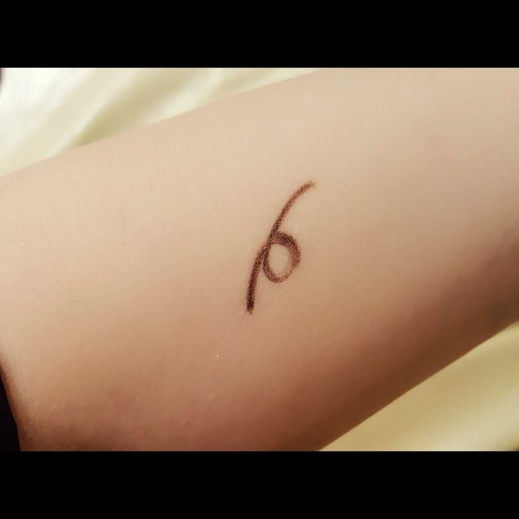 モテライナー リキッド/UZU BY FLOWFUSHI/リキッドアイライナーを使ったクチコミ（2枚目）