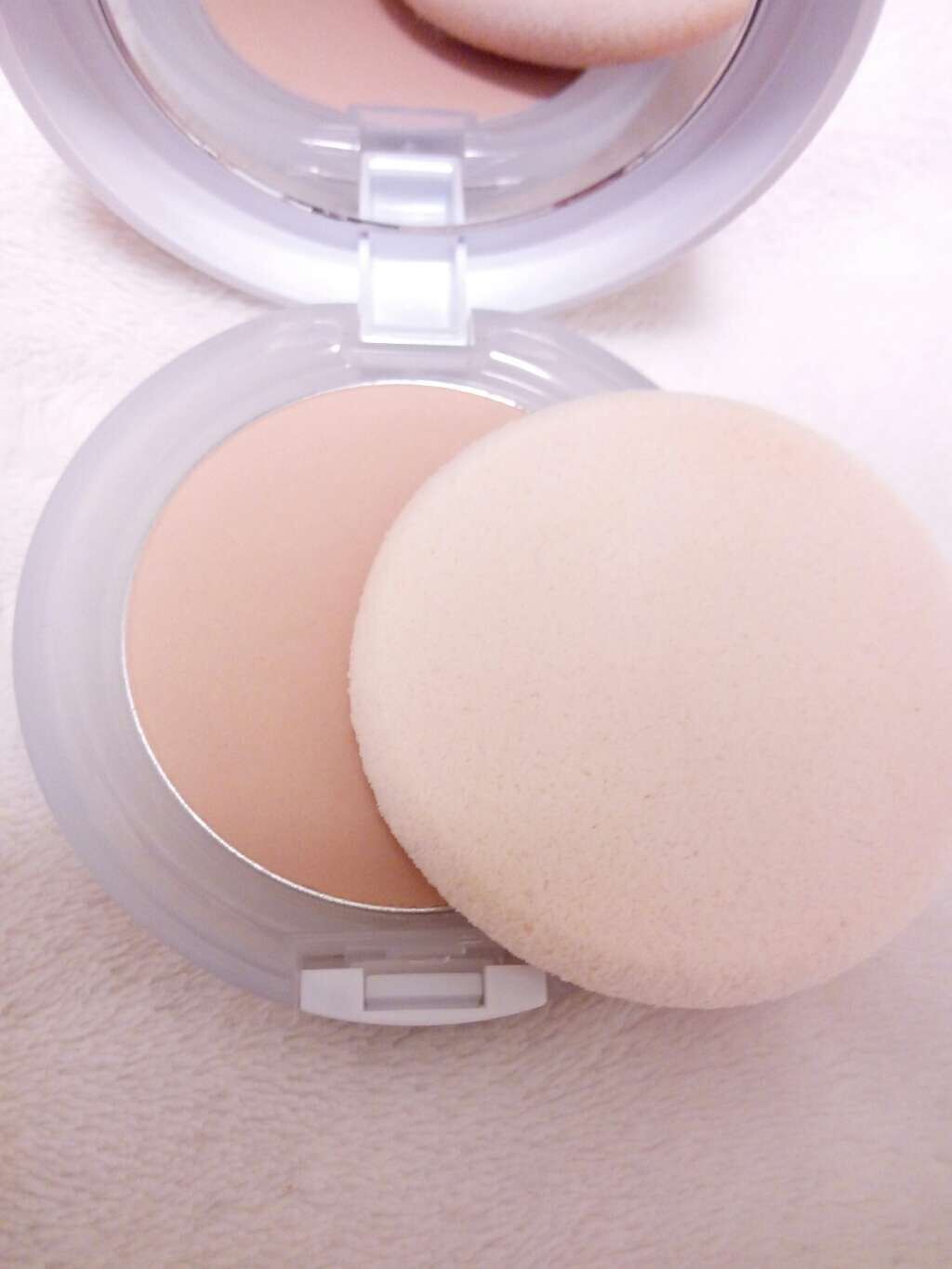 マットシフォン ライトファンデーションUV/KiSS/パウダーファンデーションを使ったクチコミ（2枚目）