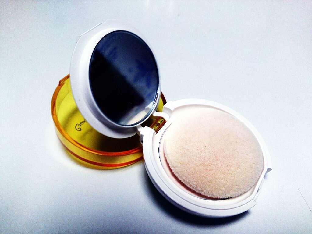 素肌キレイパウダー/カントリー&ストリーム/プレストパウダーを使ったクチコミ(2枚目)