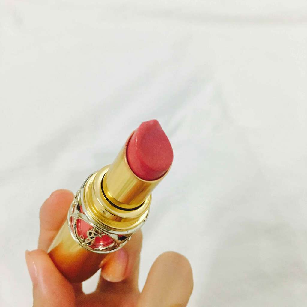 ルージュ ヴォリュプテ シャイン/YVES SAINT LAURENT BEAUTE/口紅を使ったクチコミ(2枚目)