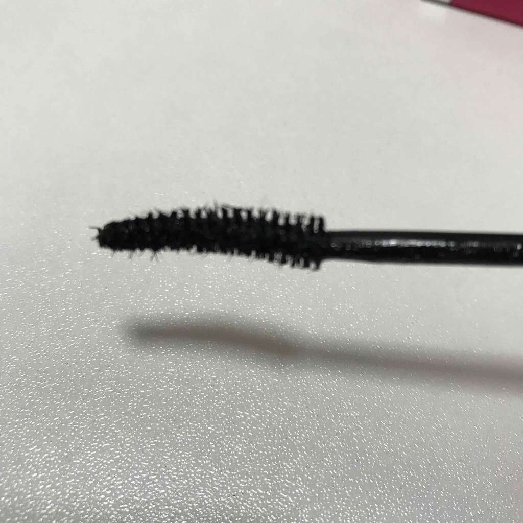 ラッシュニスタ ケアプラス/MAYBELLINE NEW YORK/マスカラを使ったクチコミ(3枚目)