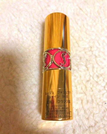 YSL ルージュ ヴォリュプテ シャイン No.6です💄

前回買ったのがかなり薄づきで、色の濃いものが欲しかったのでこちらを購入しました✨
店頭で似たお色を2本タッチアップしてもらい決めました！
直塗