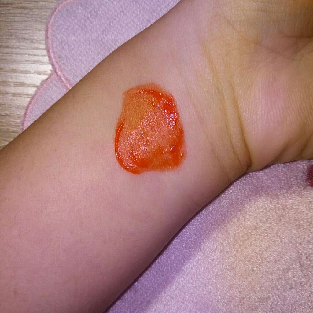 NOVO ビビッドティントウォーターのクチコミ「私が持っているのは、
#4 ミカン
のカラーです！

ネットで購入したので、正規の値段はわかり.....」（2枚目）