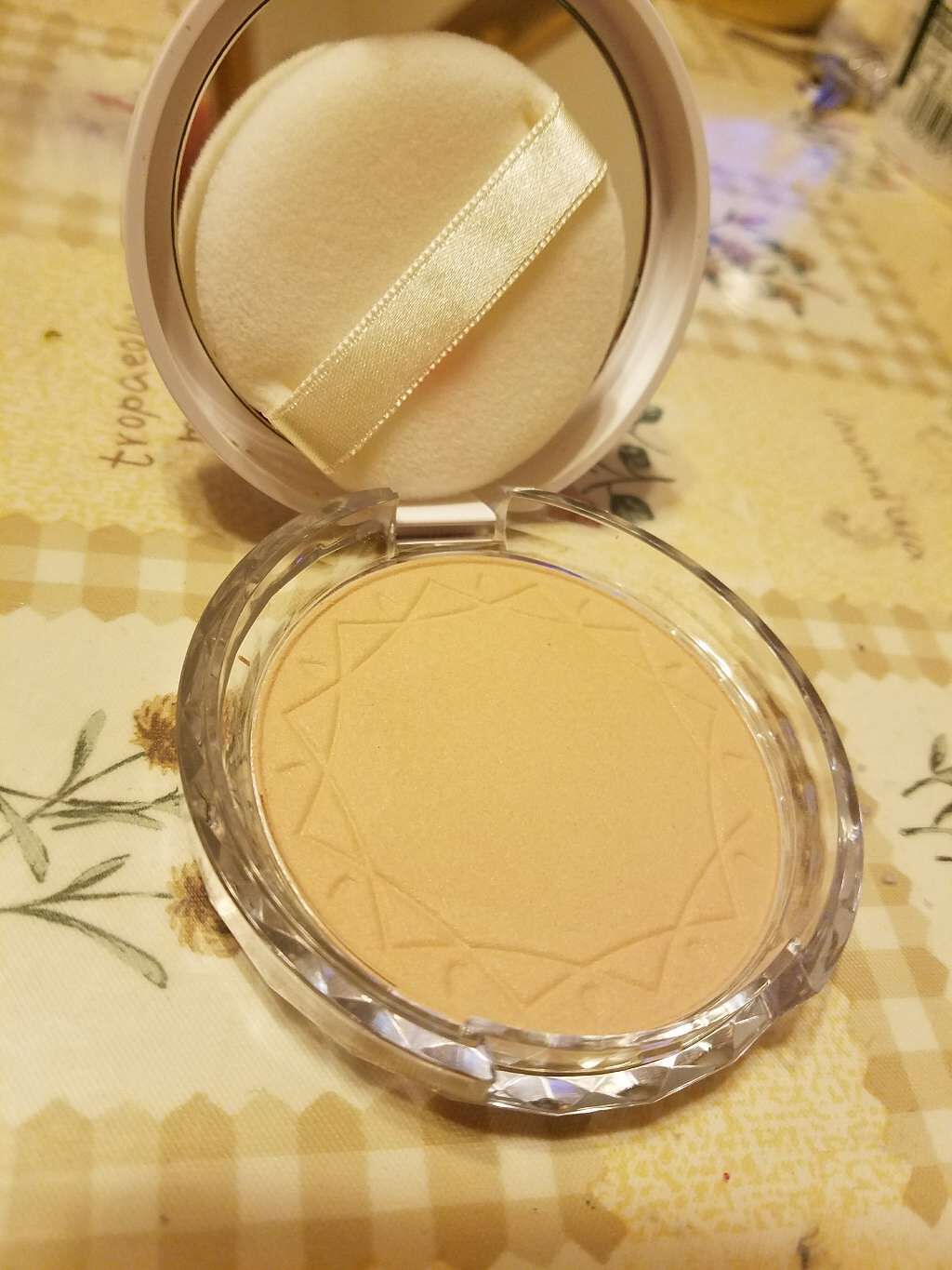 UVクリアフェイスパウダー/CEZANNE/プレストパウダーを使ったクチコミ(2枚目)