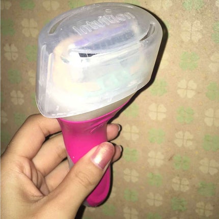 イントゥイション しっとり肌 ホルダー (刃付き+替刃1コ)/イントゥイション/シェーバーを使ったクチコミ(1枚目)