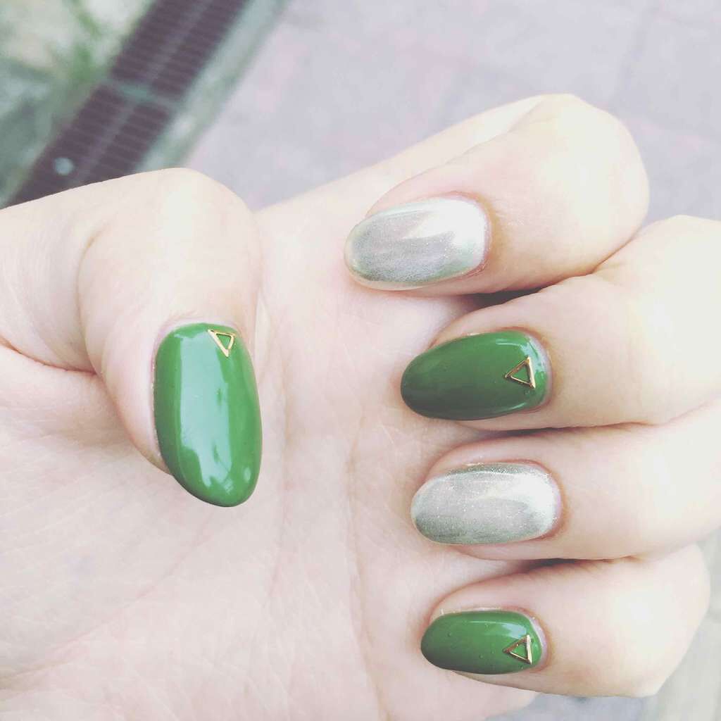 ジェルネイル ジェルミーワンの口コミ 秋ネイルも今日まで 初めて緑ぬりました笑 By Miso 乾燥肌 代前半 Lips