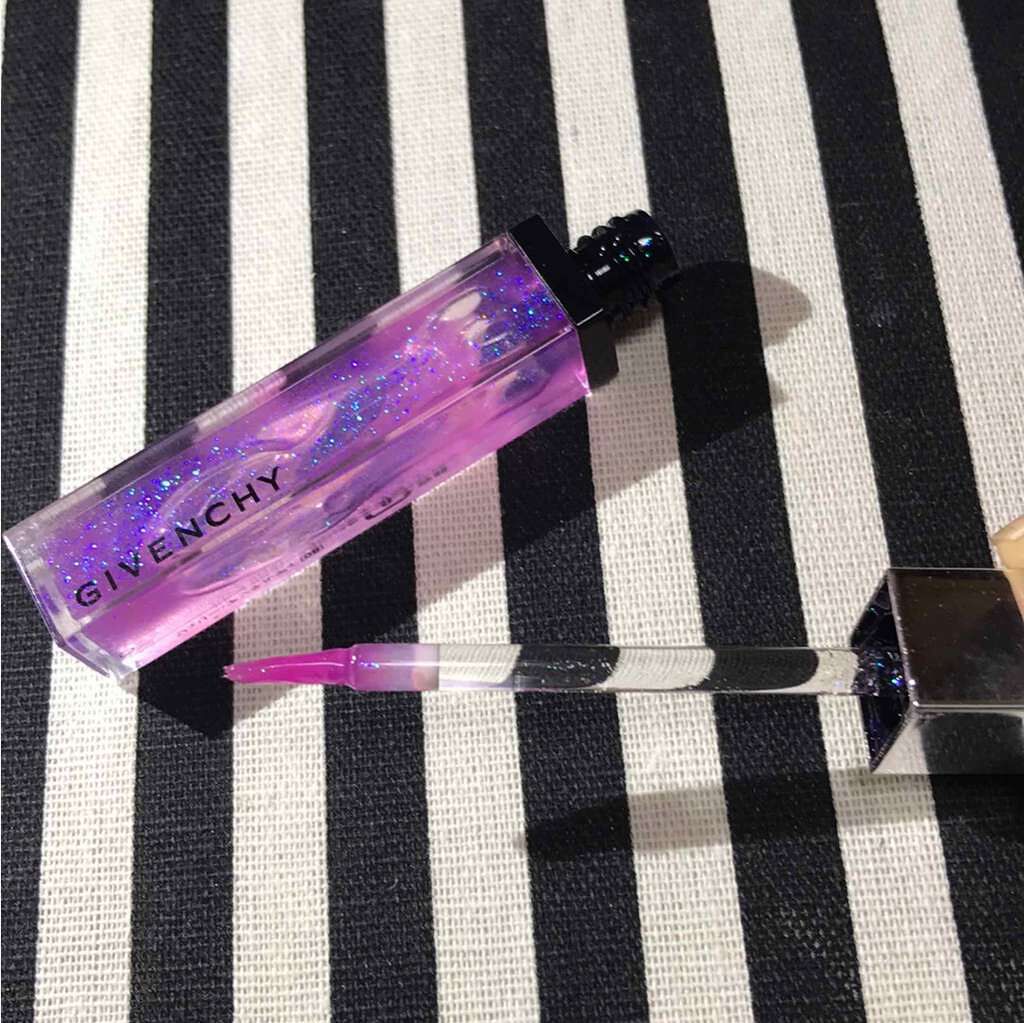 ジェリー・アンテルディ/GIVENCHY/リップグロスを使ったクチコミ(2枚目)