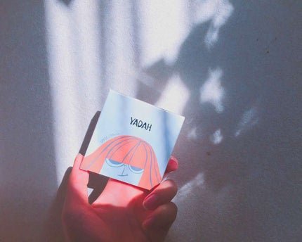 YADAH エア パウダーパクトのクチコミ「YADAH(ヤダー)
ファンデーション、19番ライトベージュ
完全にパケ買いしたやつです.....」(1枚目)