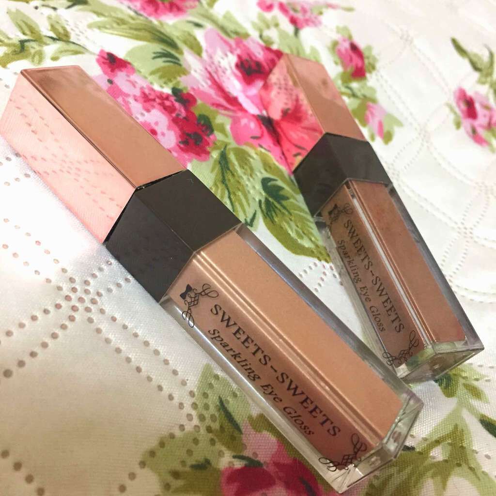 スパークリングアイグロス/スウィーツ スウィーツ/リキッドアイシャドウを使ったクチコミ(1枚目)