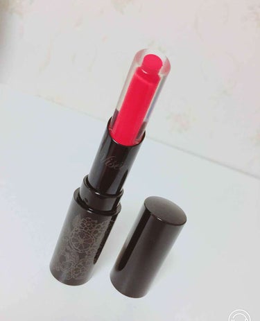 ☆ヴィセ リシェ クリスタルディオ リップスティック RD 460 レッド系 💄💋✨

クリア×カラーの2層で内側ならにじむような血色感💗ひと塗りで簡単、ウルツやグランデリップになります！！！
とても可愛い色で塗り心地も良いです!!💄😂

#ヴィセ#リップ#コスメの画像 その0