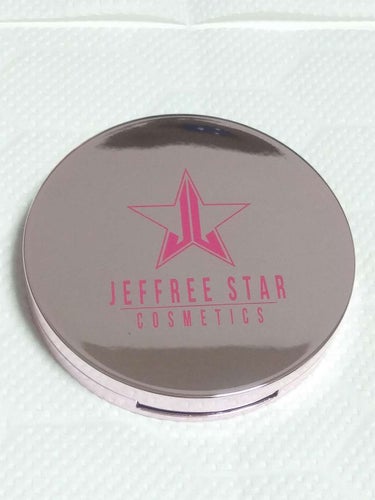jeffree star cosmetics
SKIN FROST

色✨CRYSTAL BALL
(白ベースで、ラメがピンク)
内容量15ｇ(たっぷり❤)
made in usa

🐰テクスチャー
や