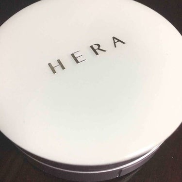 
HERA UVミストクッションカバー C23

スキンケアをしてお肌をツヤツヤに潤した後これ１つで綺麗なお肌に見せてくれます。

クッションファンデーションはカバー力がないイメージがありますが、こちら