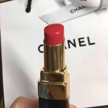 ルージュ ココ シャイン 57 アヴァンチュール/CHANEL/口紅を使ったクチコミ（2枚目）