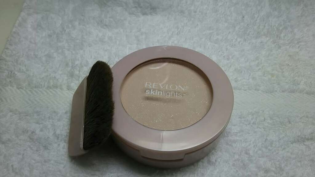 スキンライト プレスト パウダー/REVLON/プレストパウダーを使ったクチコミ(1枚目)