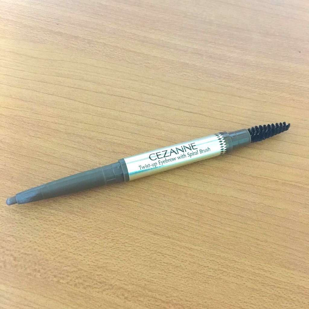 ブラシ付きアイブロウ繰り出し/CEZANNE/アイブロウペンシルを使ったクチコミ(2枚目)