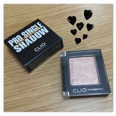 *
*
【CLIO】プロシングルシャドウ(G10)
*
噂のアイシャドウ！
中々綺麗だったので購入💓
夏に購入したんですけど、店舗によってはまだ売り切れでした(´･_･`)
上品なキラキラだから派手過ぎ