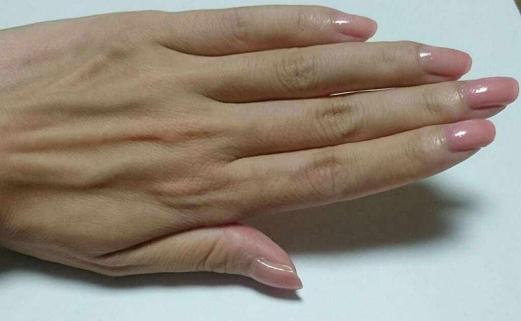 ネイルラッカー R/JILL STUART/マニキュアを使ったクチコミ(3枚目)