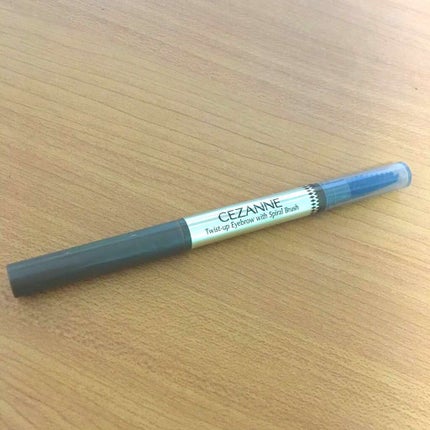ブラシ付きアイブロウ繰り出し/CEZANNE/アイブロウペンシルを使ったクチコミ(1枚目)