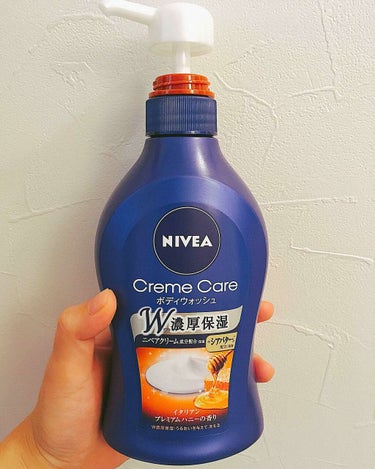 NIVEAのボディソープ！
やっぱり冬なので保湿保湿保湿！🤤
私は甘々の匂いが大好きなのでプレミアムハニーにしました！
めっちゃ甘い香りです！！
最初に洗った時は『えっ･･･？プリン？？』って思ったほど