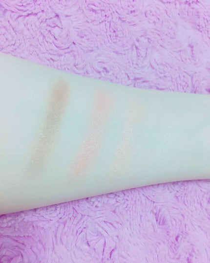 FASIO グラデライトアイズのクチコミ「
ファシオ
グラデライトアイズ
PK-3
美しいグラデ効果で
目元に自然な立体感を
透.....」(2枚目)