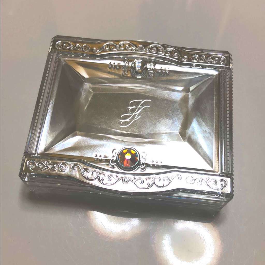 ブルーミングデュー オイルインブラッシュ/JILL STUART/パウダーチークを使ったクチコミ(1枚目)