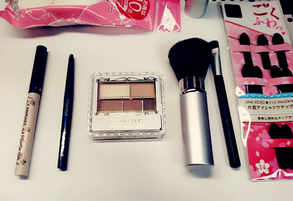 ごくふわっ春姫スライド式携帯メイクブラシ/DAISO/メイクブラシを使ったクチコミ（1枚目）