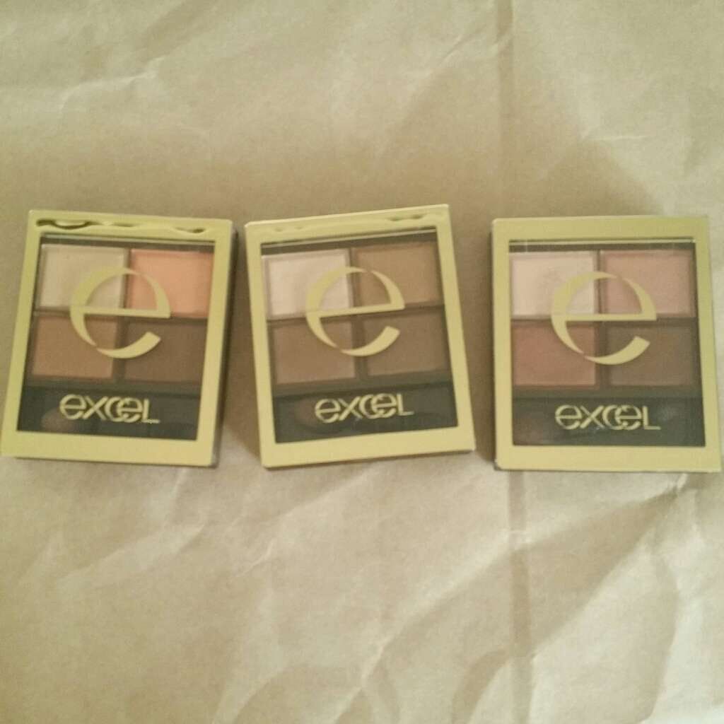 スキニーリッチシャドウ/excel/アイシャドウパレットを使ったクチコミ(3枚目)