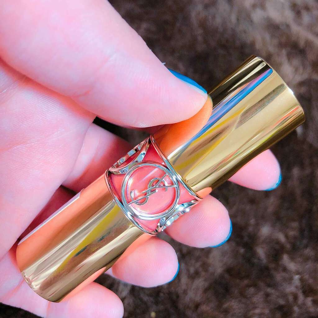 ルージュ ヴォリュプテ シャイン/YVES SAINT LAURENT BEAUTE/口紅を使ったクチコミ(2枚目)