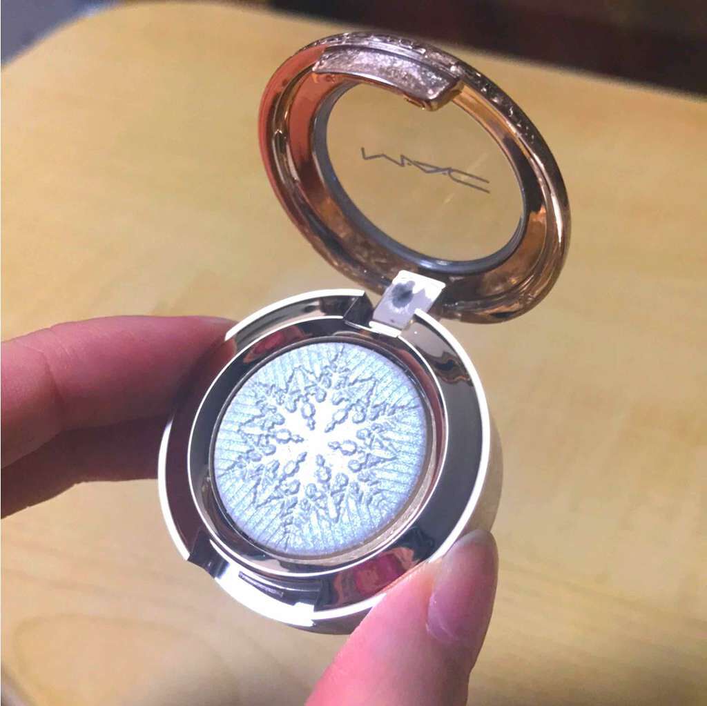 スノーボール ブラシキット ミニ 【ホリデーコレクション 2017】/M・A・C/メイクブラシを使ったクチコミ(3枚目)