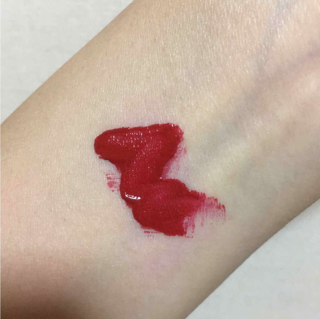 ビビッドマットリキッド/MAYBELLINE NEW YORK/口紅を使ったクチコミ(2枚目)