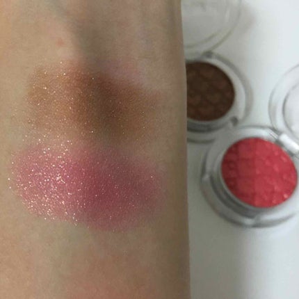 ルックアット マイアイジュエル/ETUDE/単色アイシャドウを使ったクチコミ(2枚目)