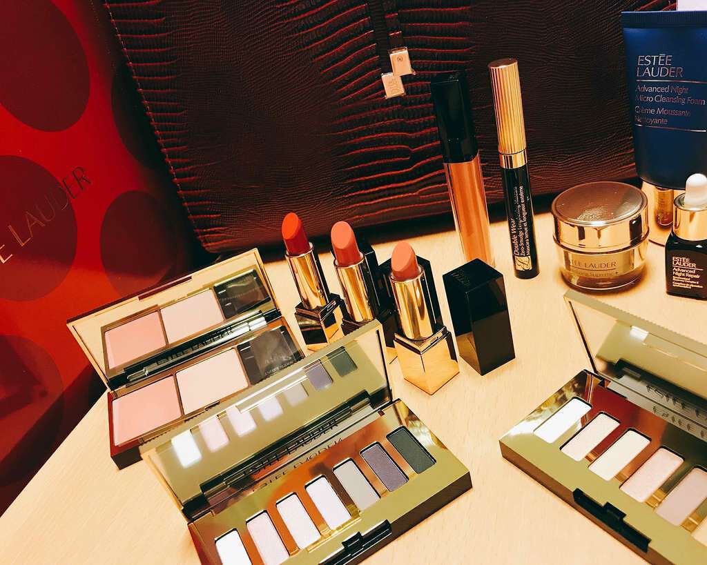 ひょな子 on LIPS 「エスティローダーメイクアップコレクション201713000円⭐..」(1枚目)