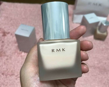 RMK
メイクアップベース

めーーーーっさッ
良いですよこれヽ(￣д￣;)ノ=3=3=3
本当にオススメです♡♡

容量は30ml
安心のメイドインジャパン！笑

色味はうっすらピンクの
肌色って感じ