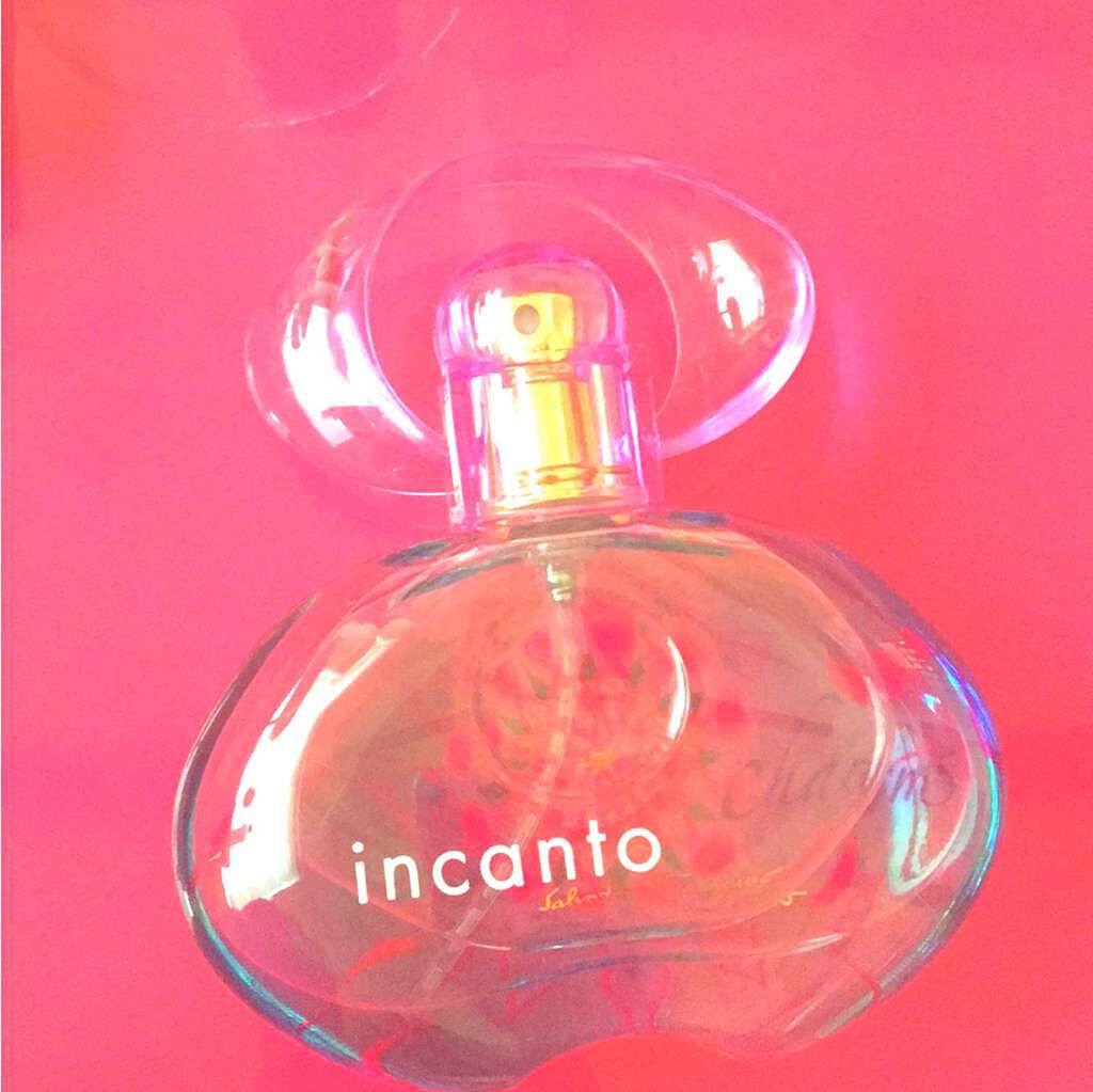 インカント チャーム オーデトワレ スプレー/サルヴァトーレ フェラガモ/香水(レディース)を使ったクチコミ(1枚目)