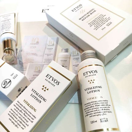 エトヴォス ミネラルリッププランパーのクチコミ「昨日届きました!!
ETVOS #クリスマスコフレ2017
2017.10.16より予約先.....」(3枚目)