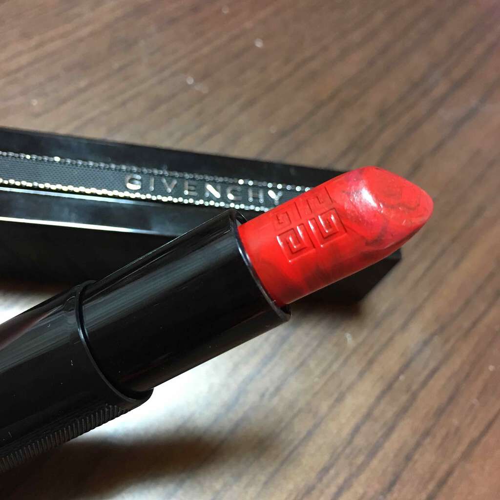 ルージュ・アンテルディ/GIVENCHY/口紅を使ったクチコミ(1枚目)
