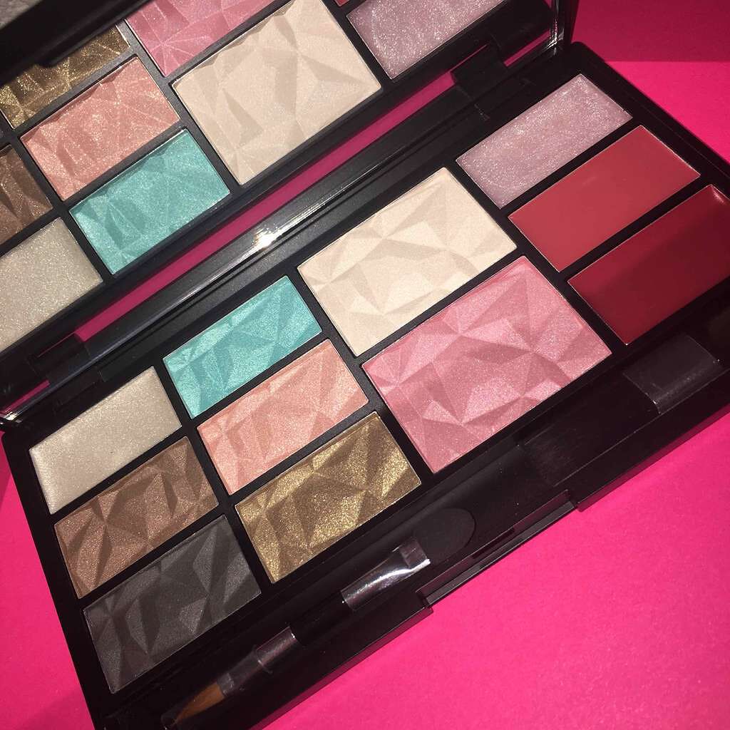 DEMO マルチパレット ピンクブルーコレクション IT'S DEMO