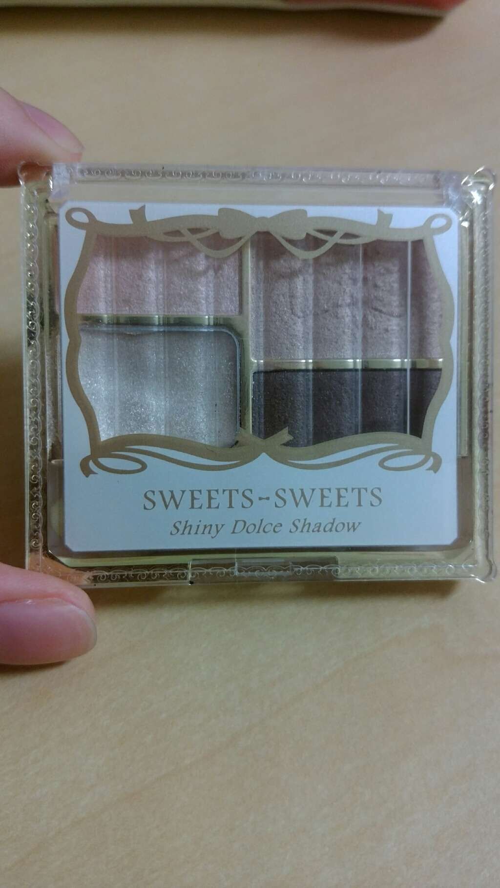 シャイニードルチェシャドウ/スウィーツ スウィーツ/アイシャドウパレットを使ったクチコミ(1枚目)