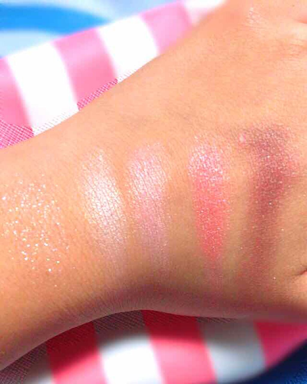 レインボーグラデアイズ/インテグレート/アイシャドウパレットを使ったクチコミ(3枚目)