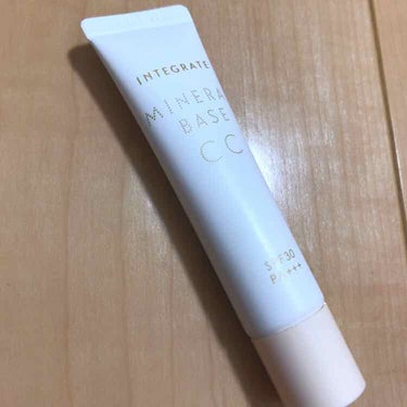 インテグレート ミネラルベース CC〈化粧下地〉20g SPF30 PA＋＋＋


塗り心地★★★★★
持ち★★★☆☆
カバー力★★☆☆☆
ツヤ感★★☆☆☆

オールシーズン使える化粧下地です！
ベタつ