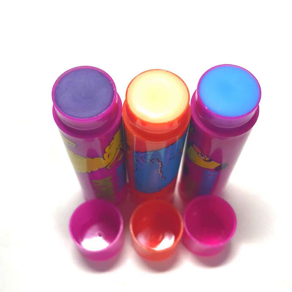 のんか on LIPS 「USJで購入したリップクリームです💕色は付かず保湿用にピッタリ..」(2枚目)