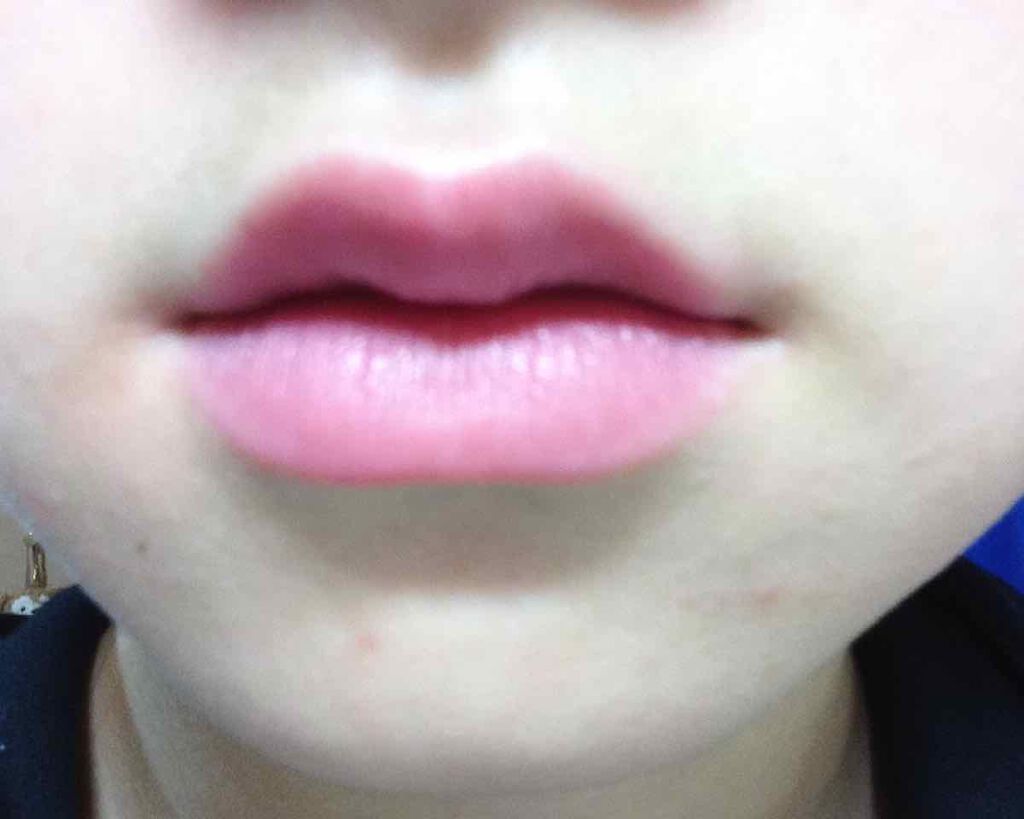 ウォーター シャイニー ミルキー N(ネオヌード コレクション)/MAYBELLINE NEW YORK/口紅を使ったクチコミ（1枚目）